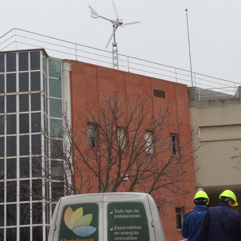 Energía eólica, molinos de viento, aerogeneradores, dar luz a finca aislada con energía eólica, electricidad en finca aislada con energías renovables, parques eólicos, cómo funciona la energía eólica, Ventajas de la energía eólica, Desventajas de la energía eólica, Futuro de la energía eólica, Tipos de aerogeneradores, Componentes de un aerogenerador, Ubicación de los parques eólicos, Impacto ambiental de la energía eólica, Coste de la energía eólica, presupuesto de instalación de aerogenerador en finca, empresa de energía eólica en Boadilla del Monte, Empresa instaladora de energía eólica en Madrid, Empresa de energía eólica en Segovia, pequeños aerogeneradores, es posible instalar aerogenerador en Madrid, Siemens Gamesa, Vestas, GE, Renewable Energy, Goldwind, Enercon, Bornay, Enair, Beneficios de la energía eólica para el medio ambiente, Cómo instalar un aerogenerador en casa, Los mejores lugares para vivir con energía eólica, El futuro de la energía eólica en España, Las empresas de energía eólica más innovadoras, Impacto de la energía eólica en la vida de las personas, Mitos y realidades sobre la energía eólica, Energía eólica y cambio climático, Aprender sobre la energía eólica para niños, Recursos educativos sobre la energía eólica